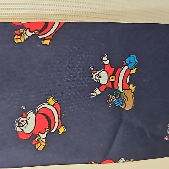 CHRISTMAS TIE SANTA G. RINOLDI 100% POLYESTER HOLIDAY THEME TIES - Picture 4 of 5